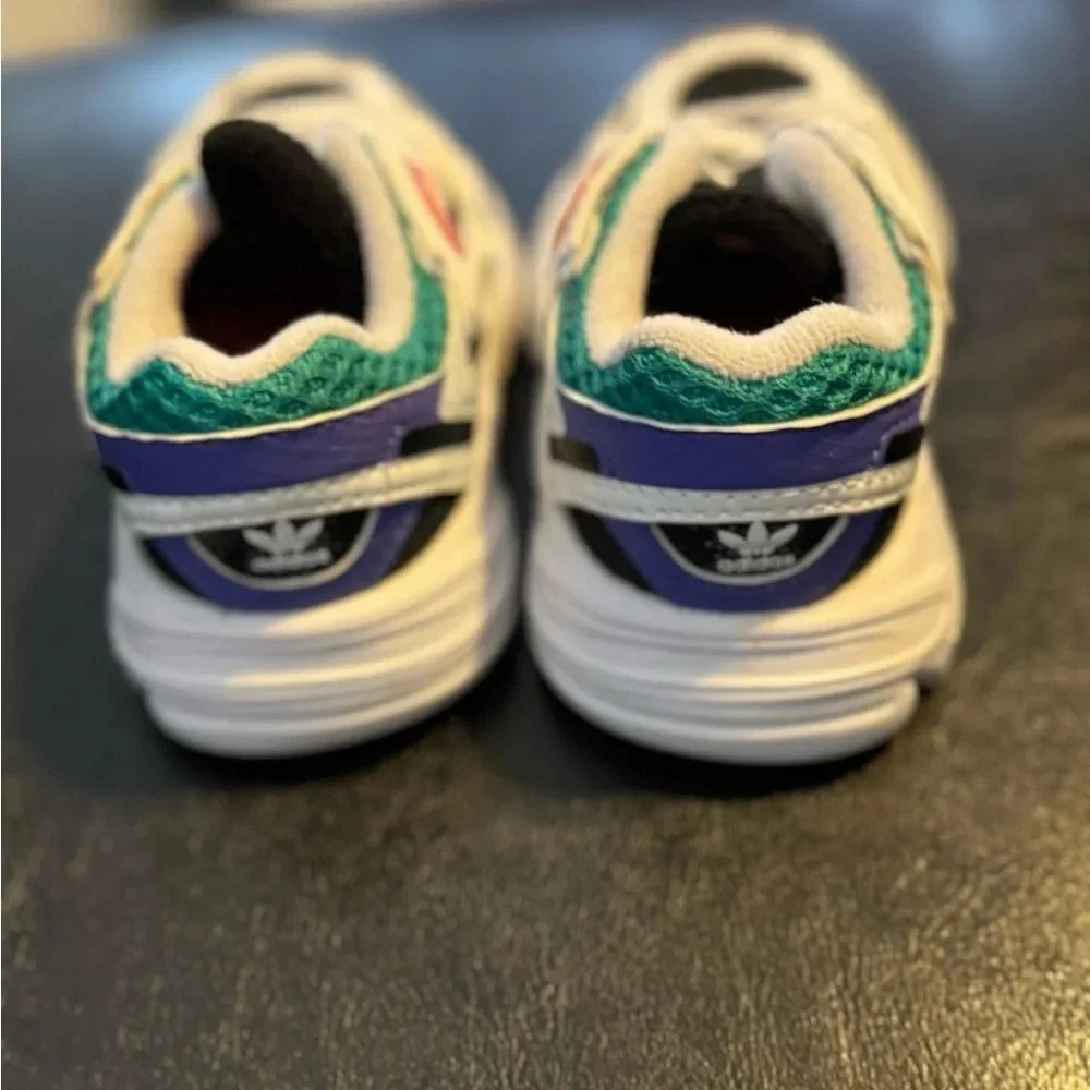 Adidas Astir - Picture 6 of 6